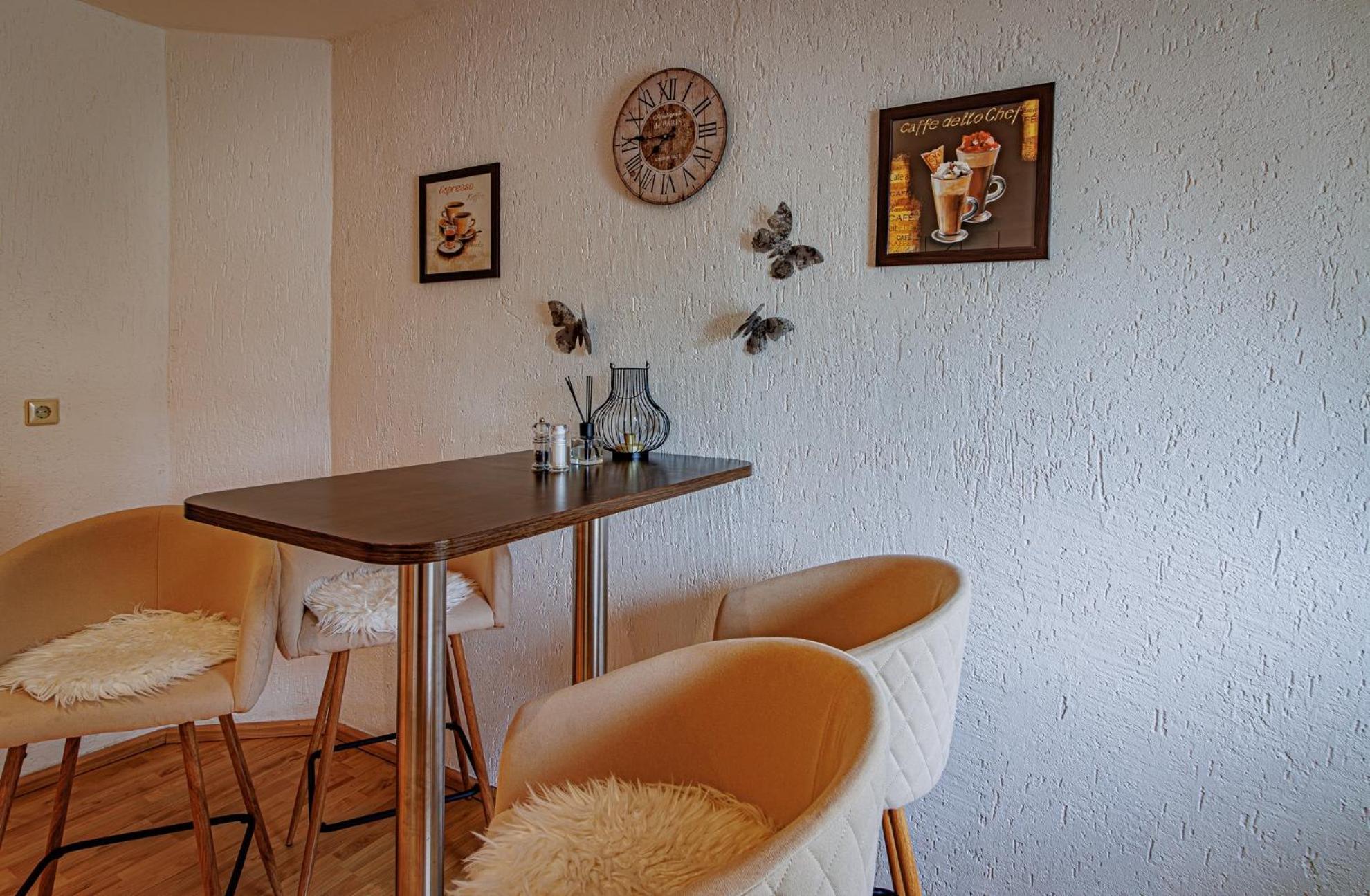 Wohnen Ueber Einem Mediterranen Restaurant,Apartment 2 Oder 3 라이프치히 외부 사진